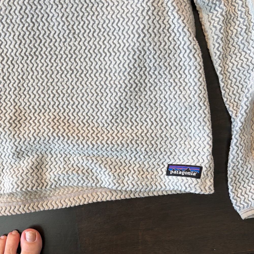 Patagonia Cream Textured Long Sleeve Shirt - Picture 3 of 3